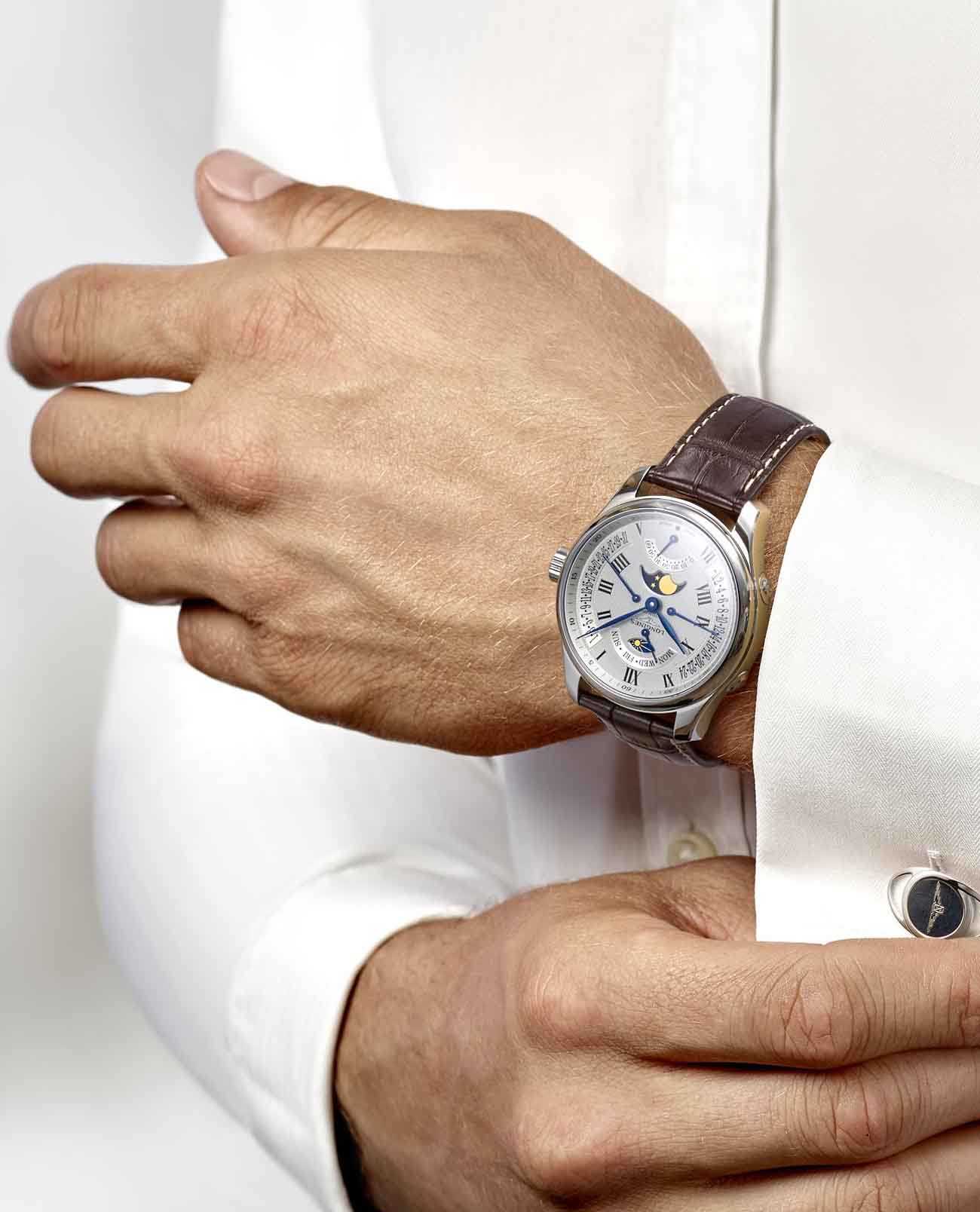 Longines Longines Master Collection L2.739.4.71.3 механические мужские часы часы крупный план белый циферблата